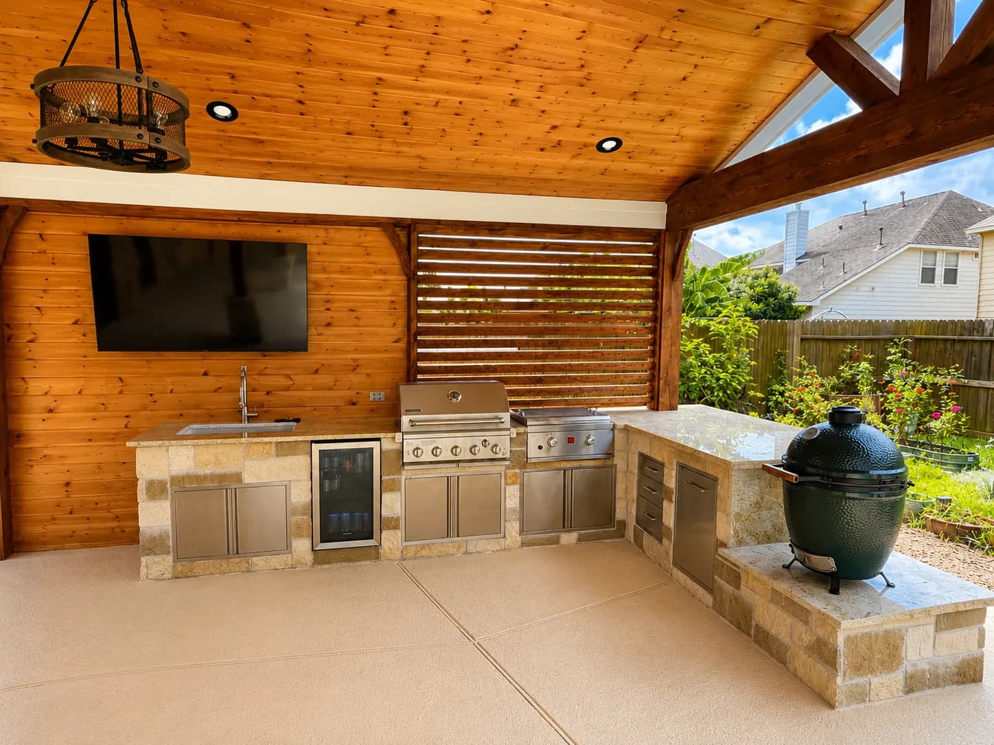 Outdoor Kitchen