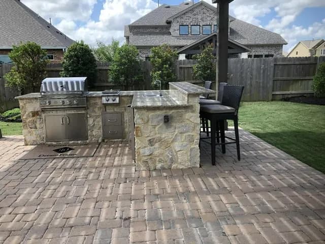 Outdoor Kitchen