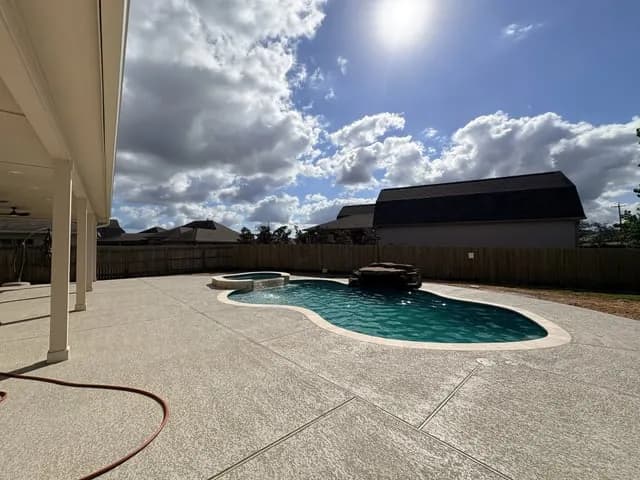 Covered Patio & Pergola